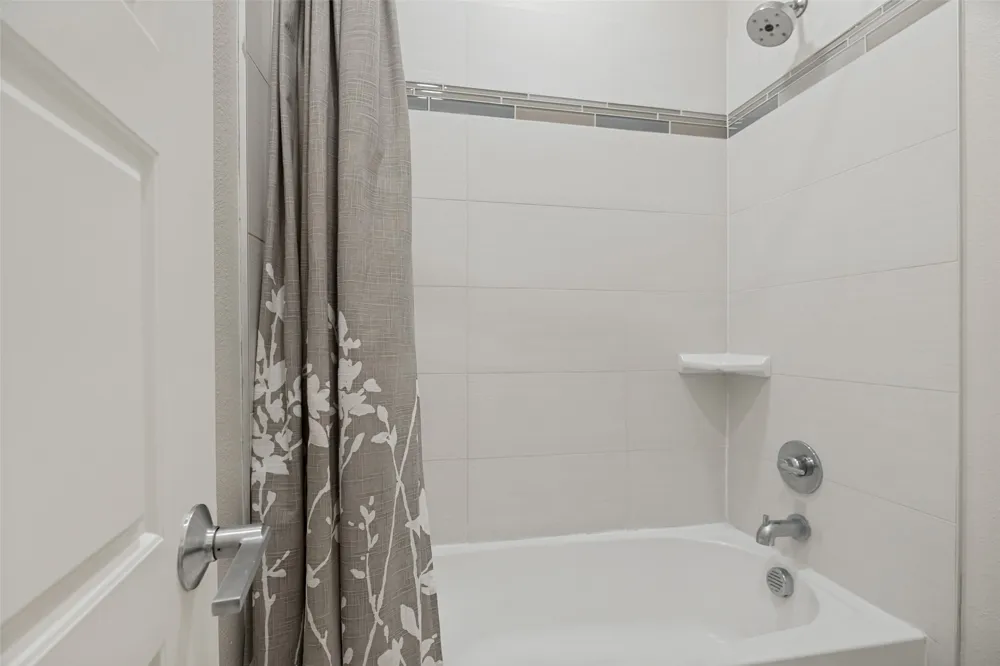 1596 Fiji Street Dallas, TX 75203