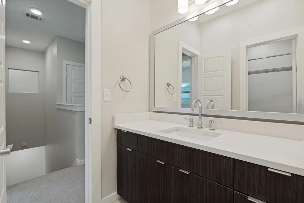 1596 Fiji Street Dallas, TX 75203