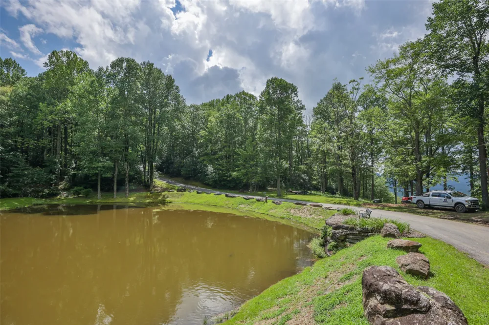 3 whitewater ridge road Sapphire, NC 28774
