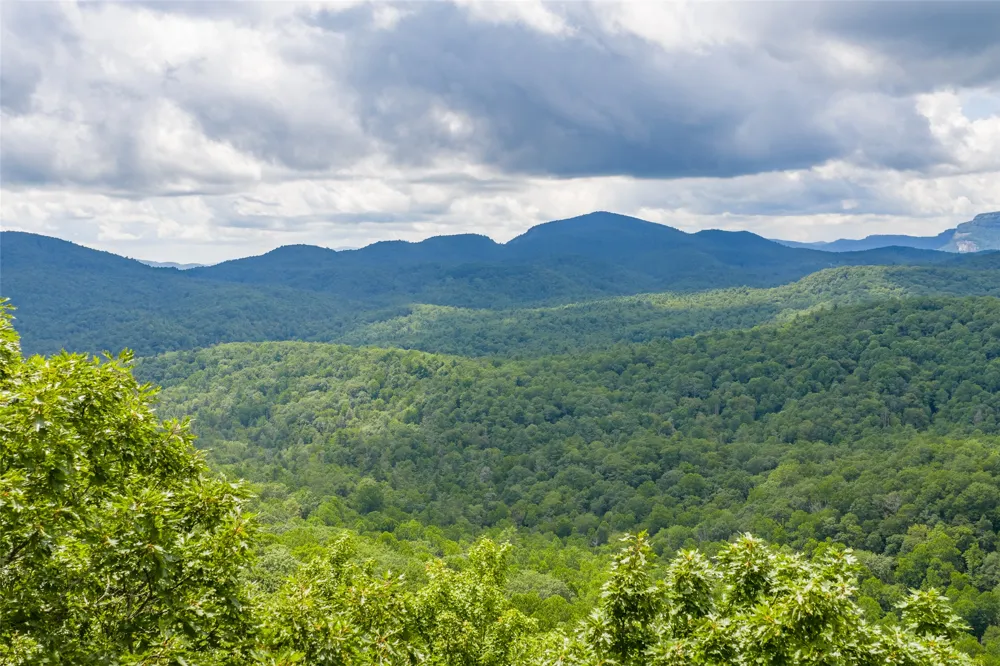 3 whitewater ridge road Sapphire, NC 28774