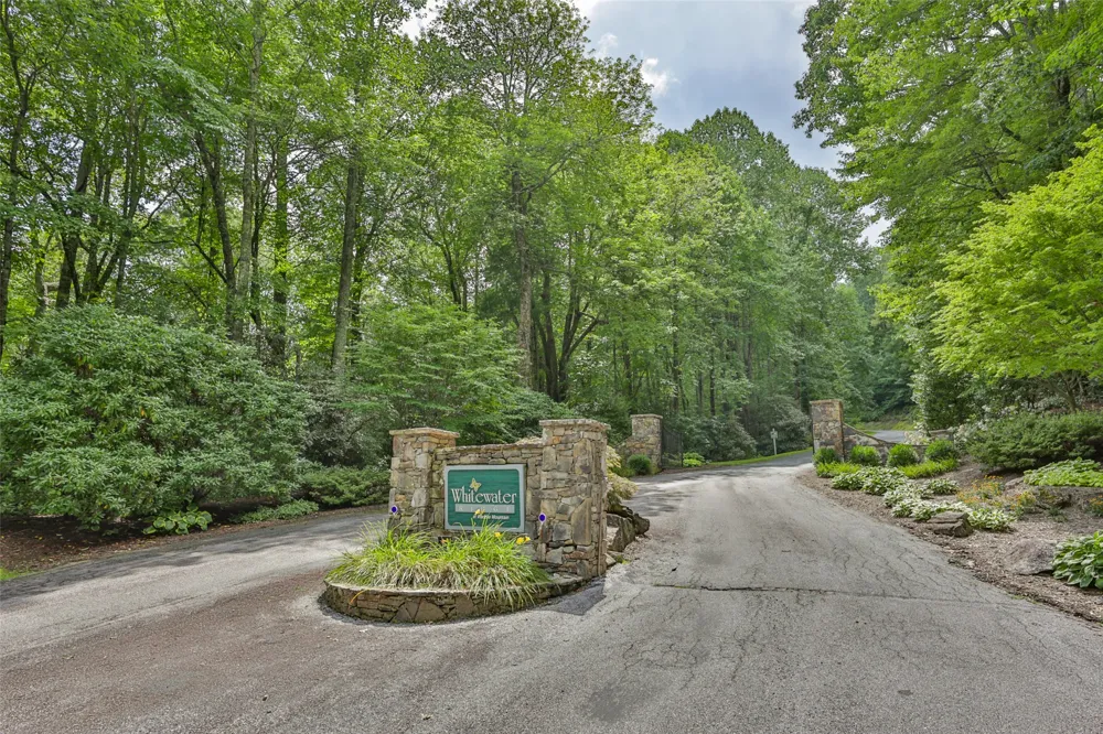 3 whitewater ridge road Sapphire, NC 28774