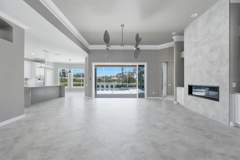 8160 COLLINGWOOD COURT University Park, FL 34201