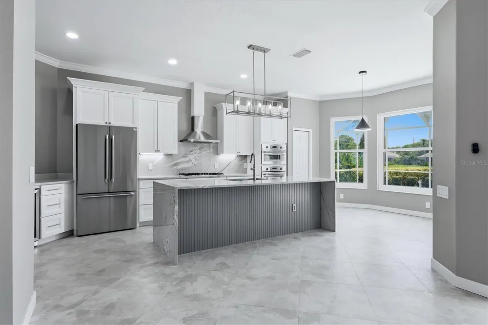 8160 COLLINGWOOD COURT University Park, FL 34201