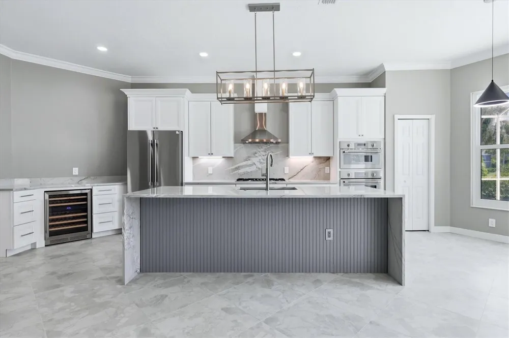 8160 COLLINGWOOD COURT University Park, FL 34201
