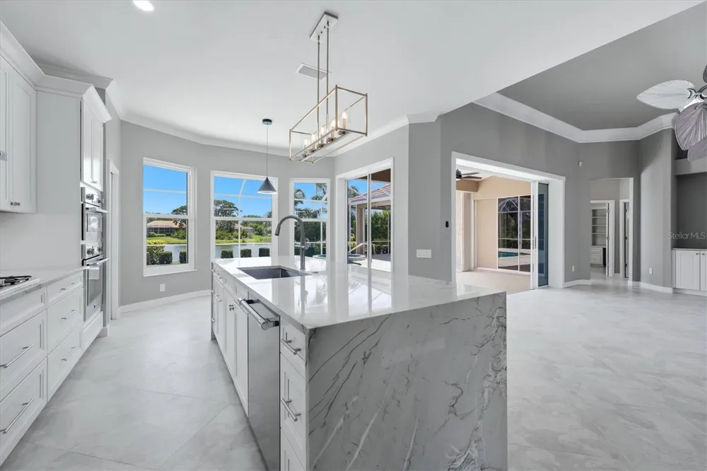 8160 COLLINGWOOD COURT University Park, FL 34201
