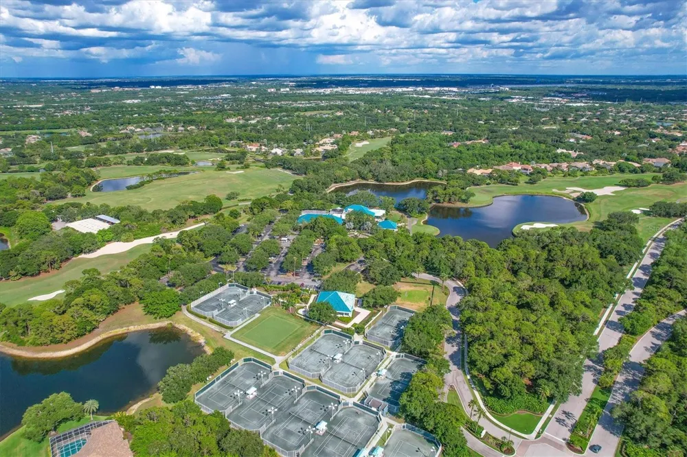 8160 COLLINGWOOD COURT University Park, FL 34201