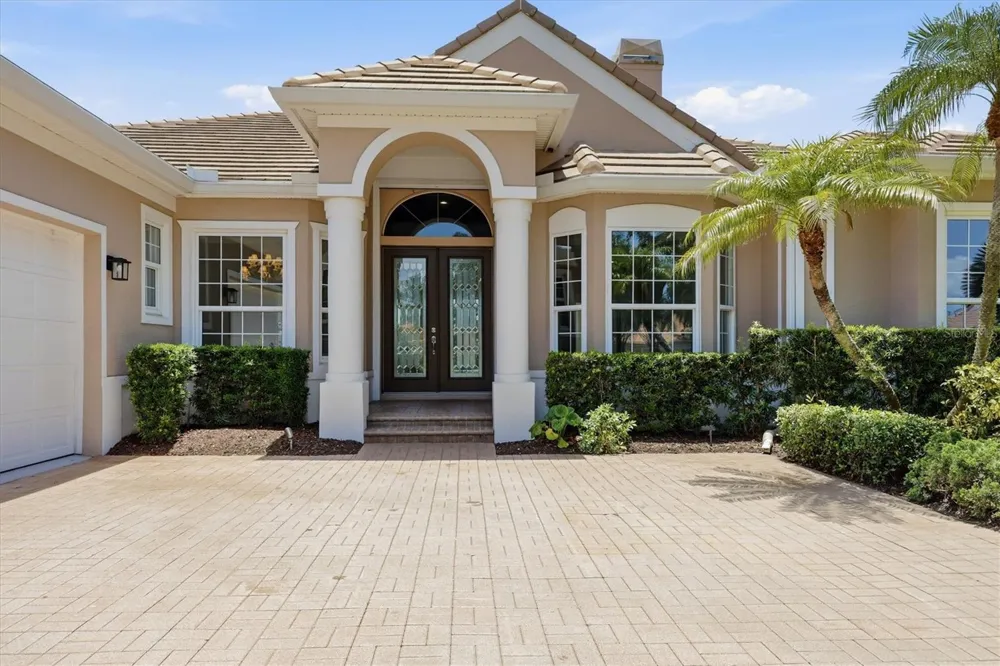8160 COLLINGWOOD COURT University Park, FL 34201