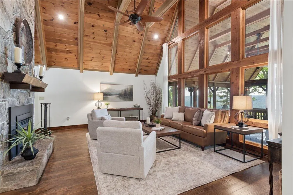 1517 Laurel Lake Dr Drive Monteagle, TN 37356