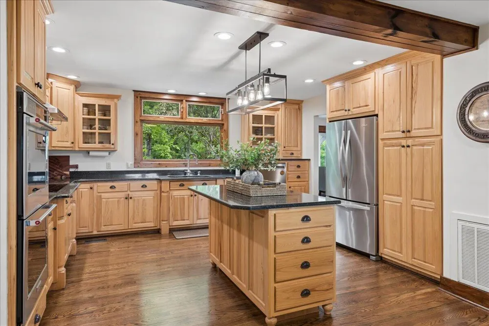 1517 Laurel Lake Dr Drive Monteagle, TN 37356