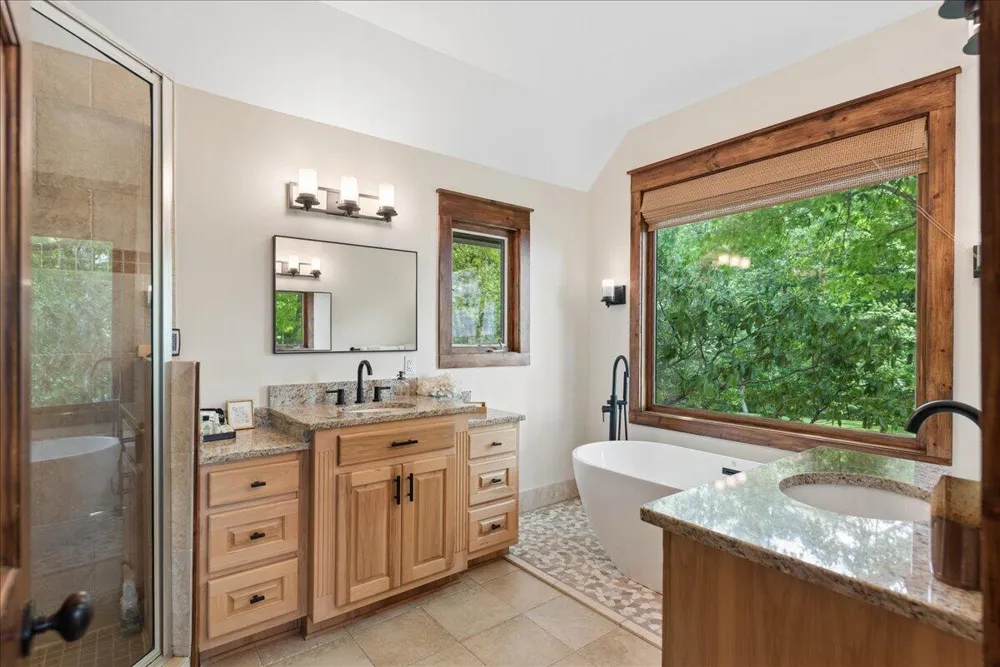 1517 Laurel Lake Dr Drive Monteagle, TN 37356