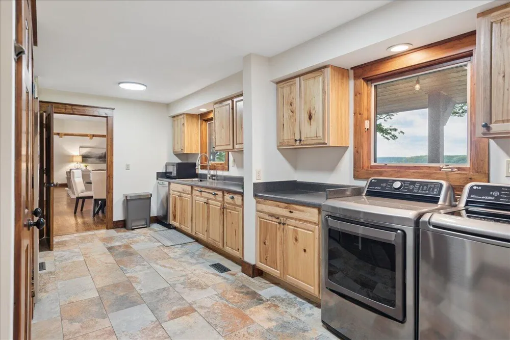 1517 Laurel Lake Dr Drive Monteagle, TN 37356