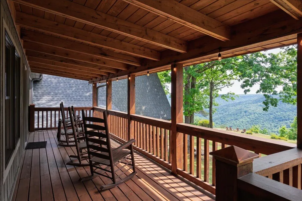 1517 Laurel Lake Dr Drive Monteagle, TN 37356