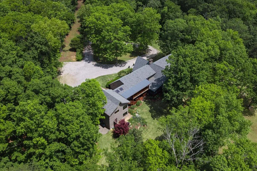 1517 Laurel Lake Dr Drive Monteagle, TN 37356