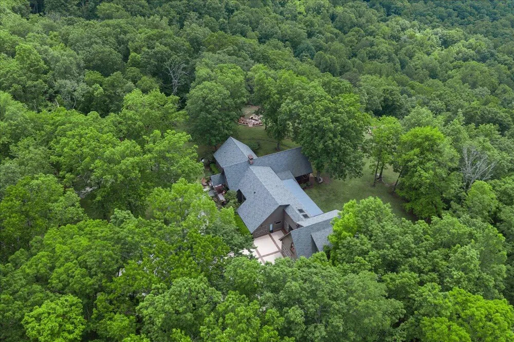 1517 Laurel Lake Dr Drive Monteagle, TN 37356