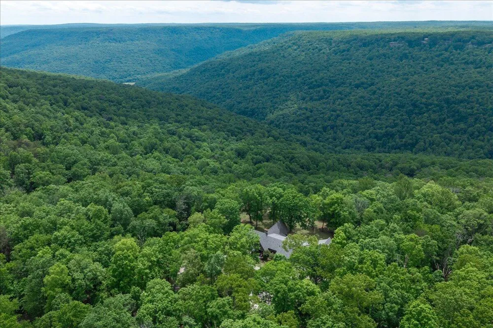 1517 Laurel Lake Dr Drive Monteagle, TN 37356