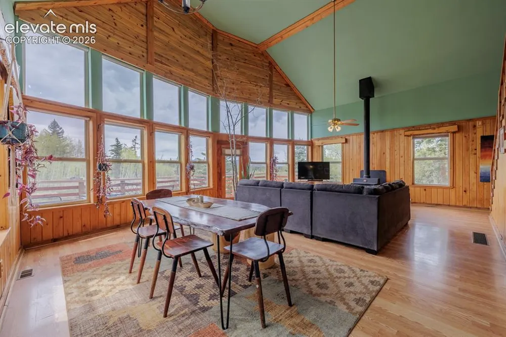 124 Bear Trail Lake George, CO 80827