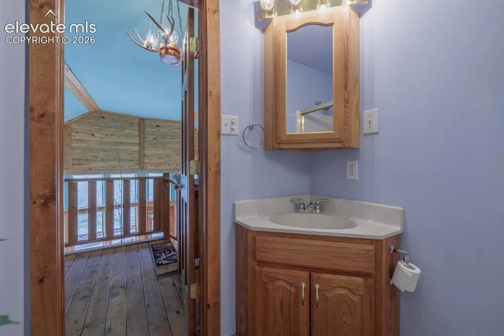 124 Bear Trail Lake George, CO 80827