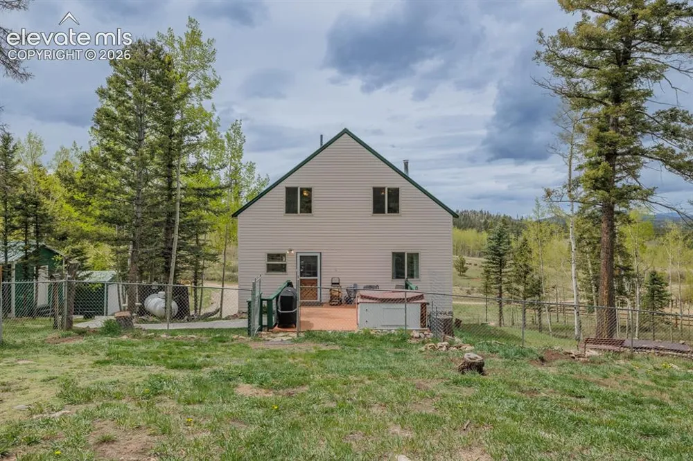 124 Bear Trail Lake George, CO 80827