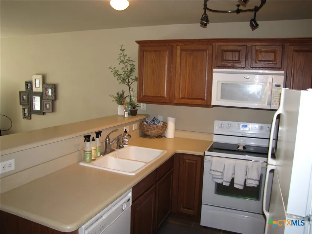 730 E Mather Street New Braunfels, TX 78130