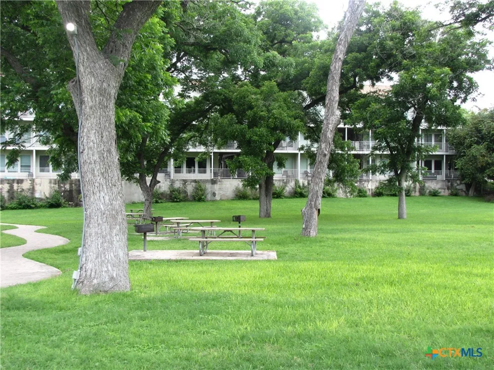 730 E Mather Street New Braunfels, TX 78130