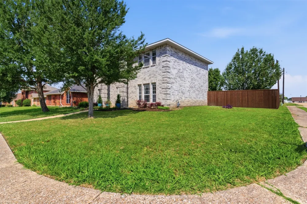 2417 Rebecca Drive Sachse, TX 75048