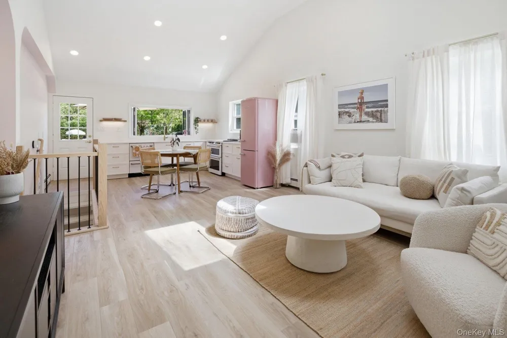 98 Peters Lane Westhampton, NY 11978