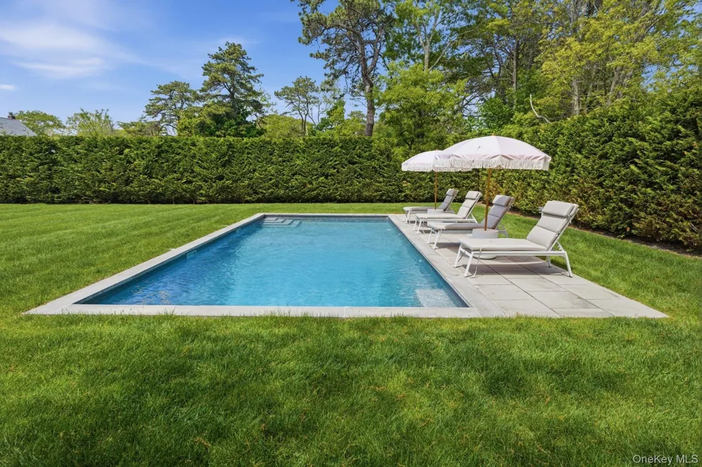 98 Peters Lane Westhampton, NY 11978