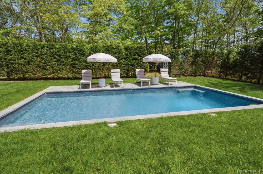 98 Peters Lane Westhampton, NY 11978
