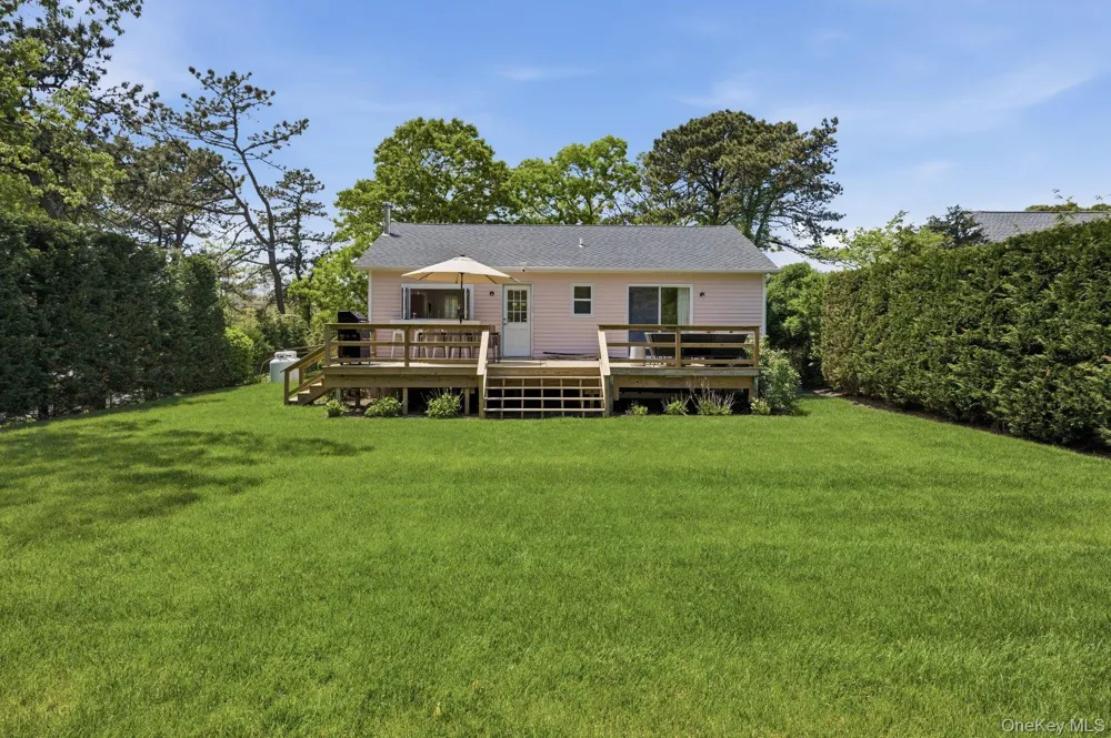98 Peters Lane Westhampton, NY 11978