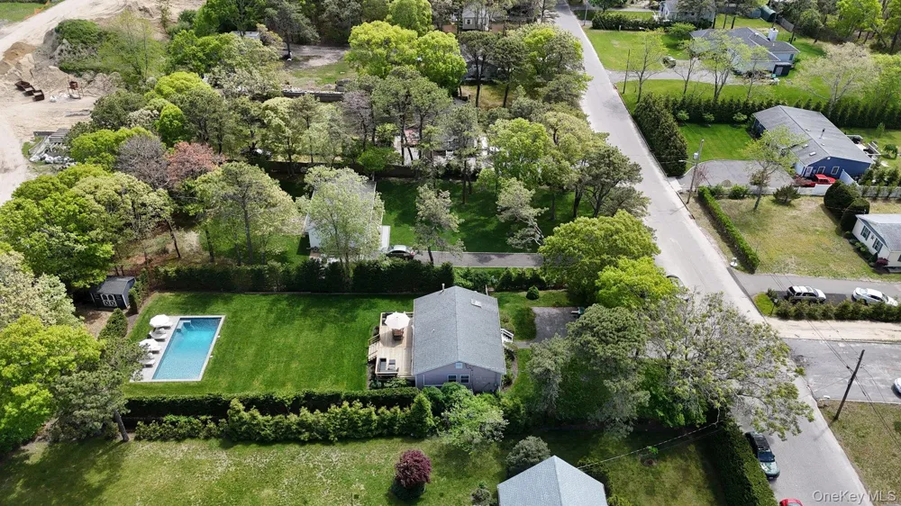 98 Peters Lane Westhampton, NY 11978