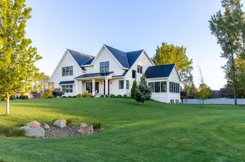 1424 Fairacre Lane SW