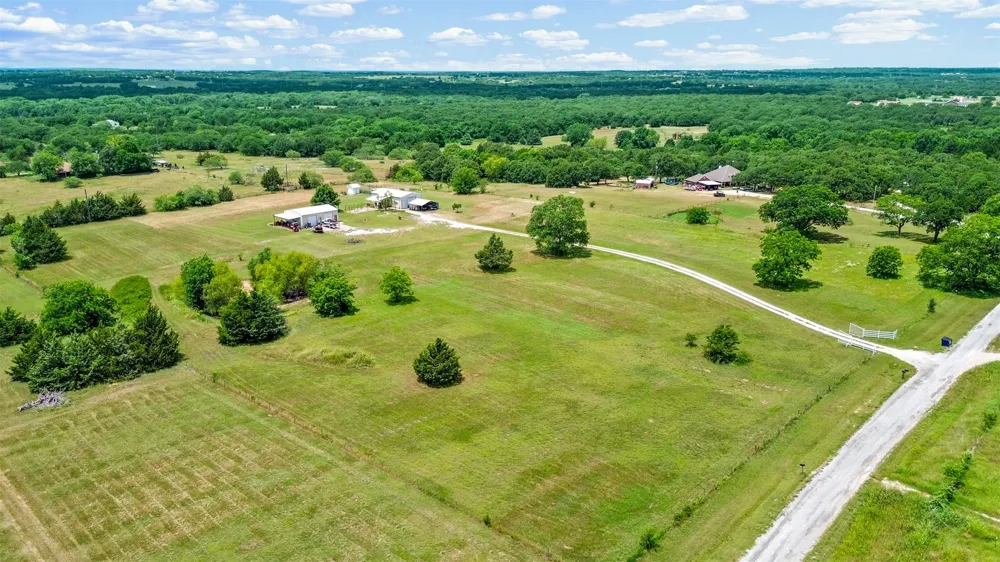 343 Meadow Lark Lane Bowie, TX 76230