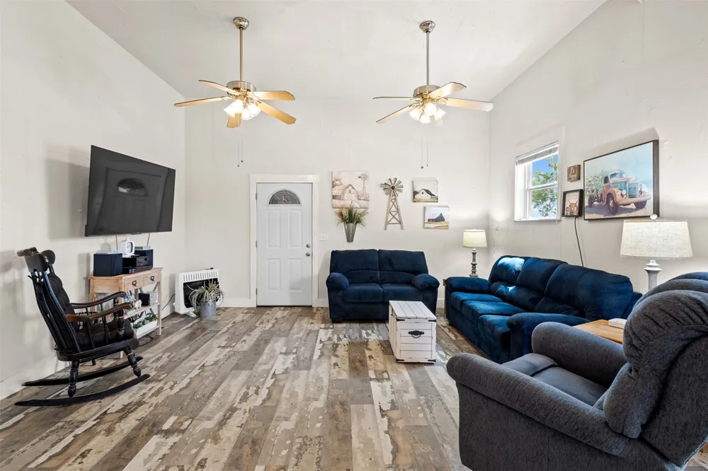 343 Meadow Lark Lane Bowie, TX 76230