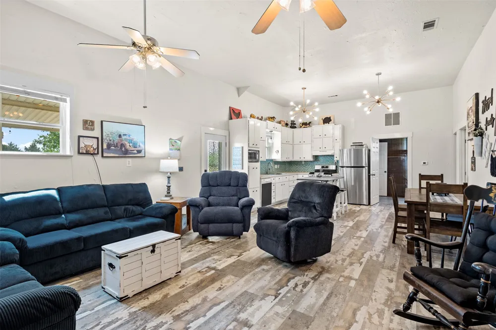 343 Meadow Lark Lane Bowie, TX 76230
