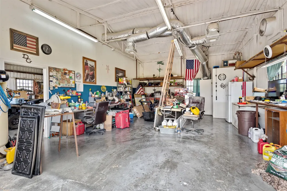 343 Meadow Lark Lane Bowie, TX 76230