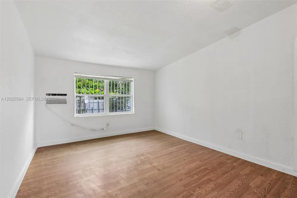 1045 NW 115th St Miami, FL 33168