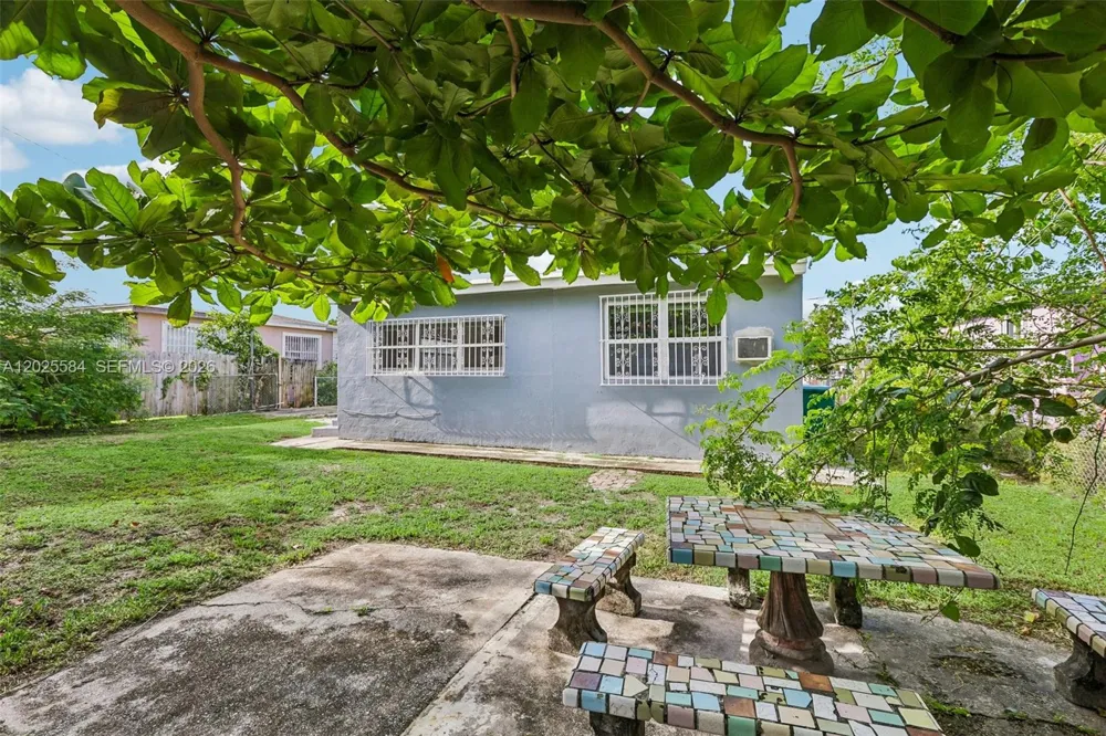 1045 NW 115th St Miami, FL 33168