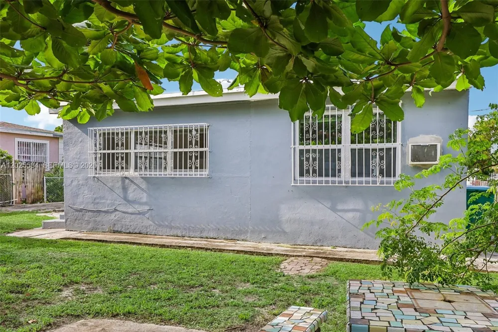 1045 NW 115th St Miami, FL 33168