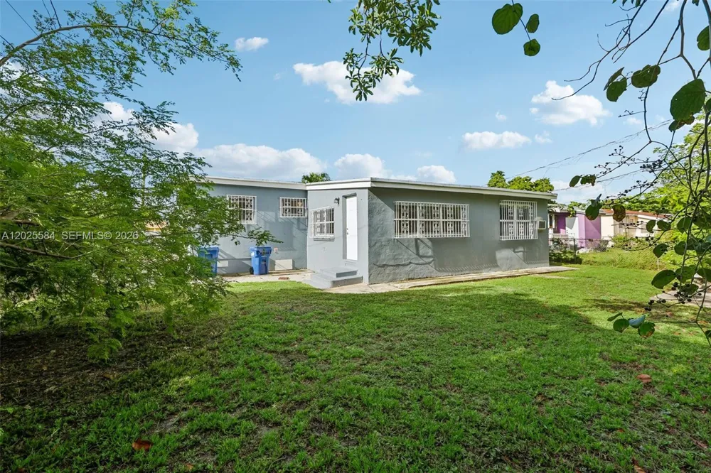 1045 NW 115th St Miami, FL 33168
