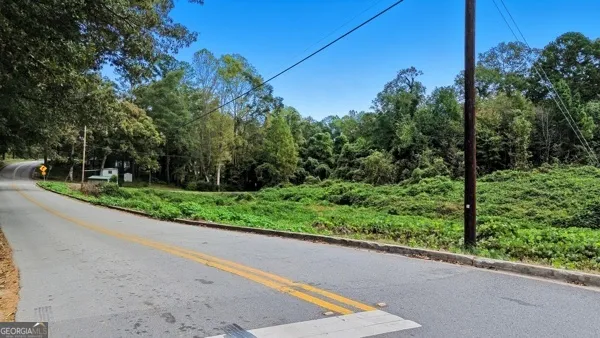 657 S Broad ST Toccoa, GA 30577
