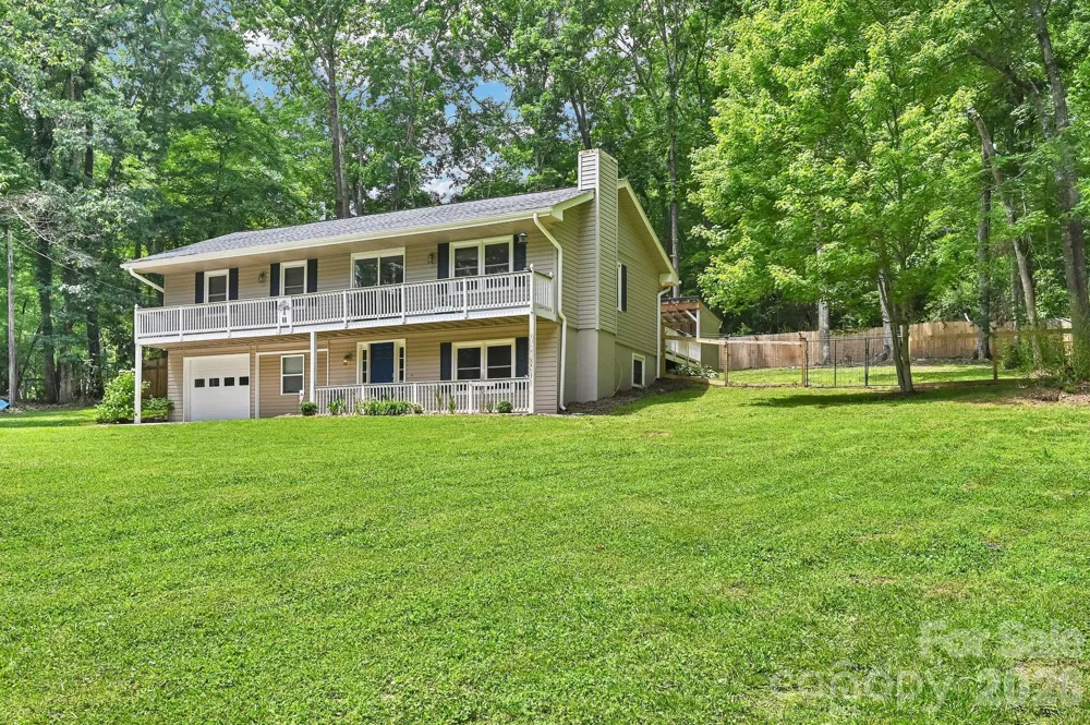 11 Greenwood Acres Drive Mills River, NC 28759