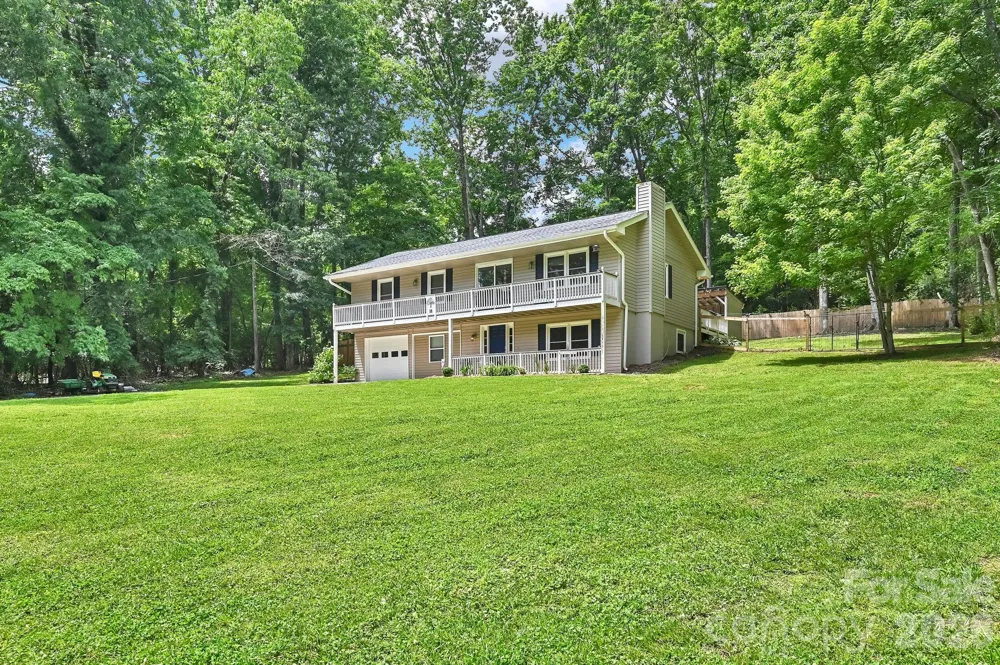 11 Greenwood Acres Drive Mills River, NC 28759
