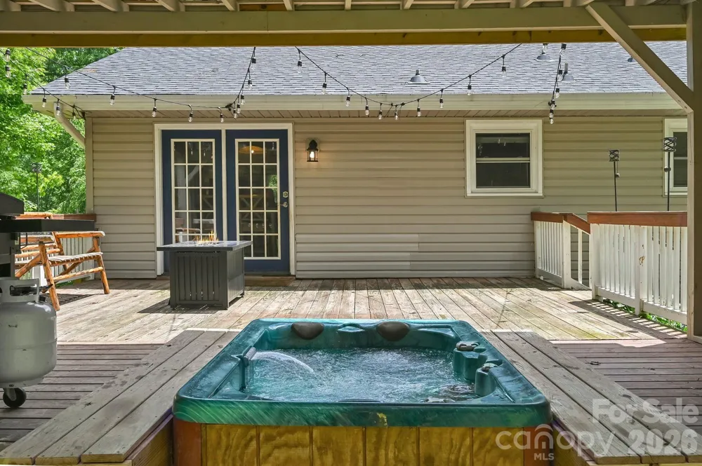11 Greenwood Acres Drive Mills River, NC 28759