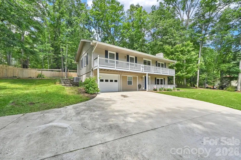 11 Greenwood Acres Drive Mills River, NC 28759