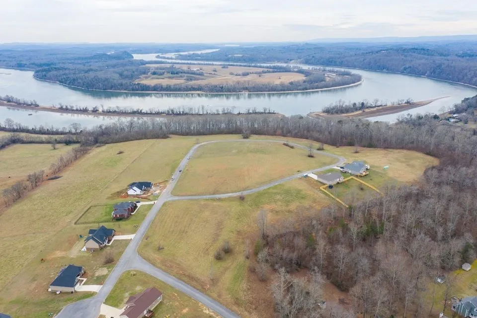 32 Overlook Drive Dayton, TN 37321