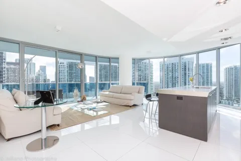 200 Biscayne Boulevard Way #3102