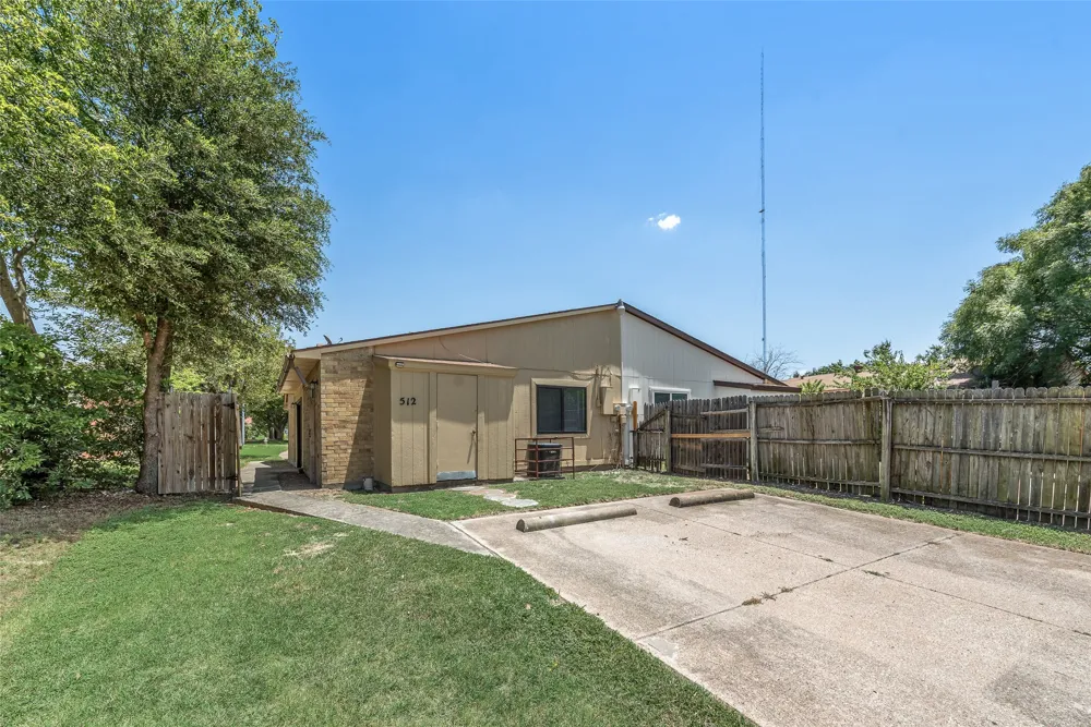 512 Matterhorn Street Cedar Hill, TX 75104