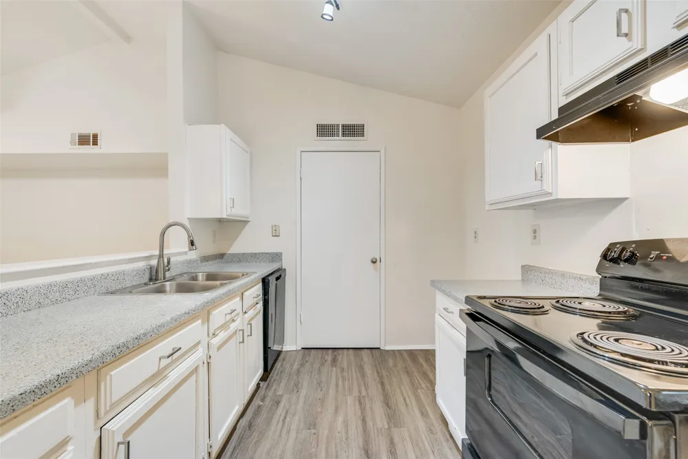 512 Matterhorn Street Cedar Hill, TX 75104