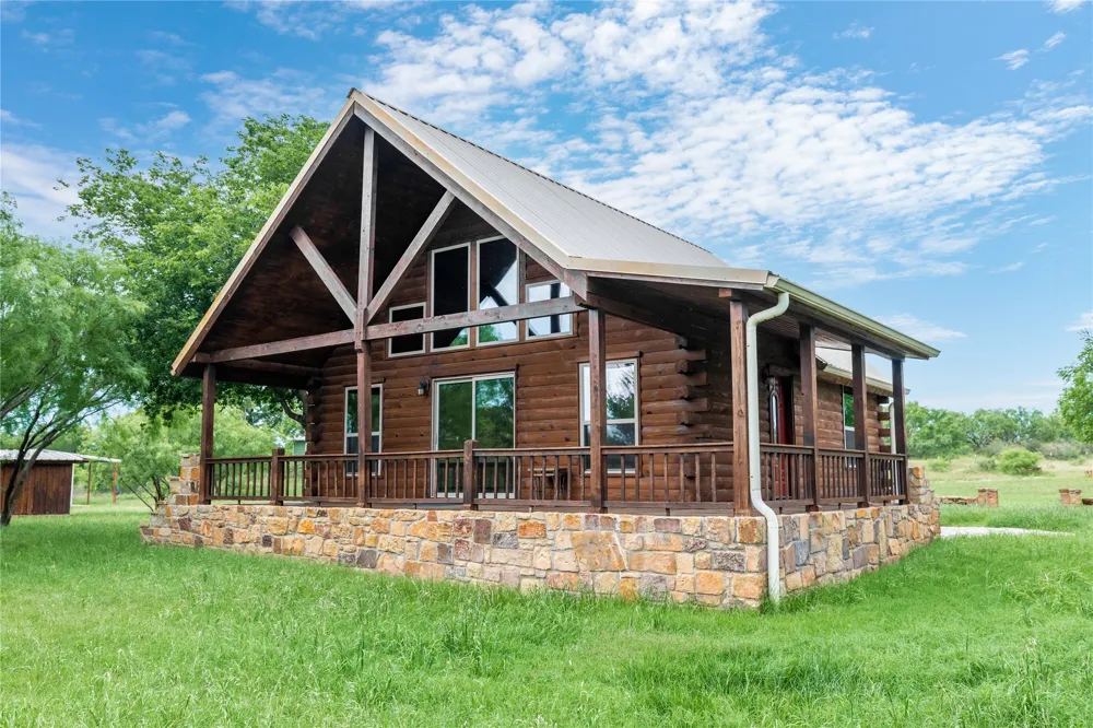 342 County Road 433 Mullin, TX 76864