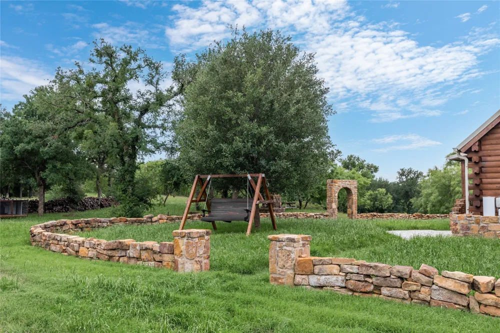 342 County Road 433 Mullin, TX 76864